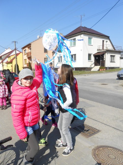Vynášení Moreny a pozorování částečného zatmění Slunce